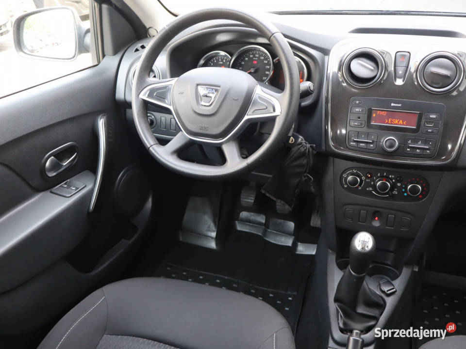 Dacia Sandero 10 SCe wielofunkcyjna kierownica Sandero śląskie