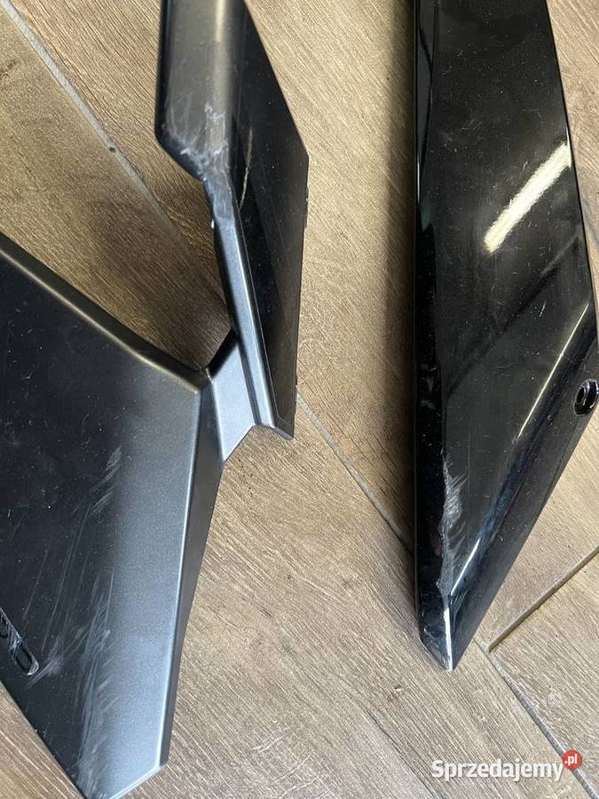 Suzuki GSXS 950 1000 owiewka lewa boczek Czchów
