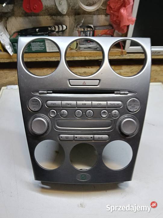 Mazda 6 GG panel środkowy radio CD