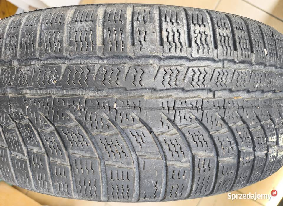 Sprzedam dwie opony używane ZIMOWE 21555 R17 215 Wadowice sprzedam