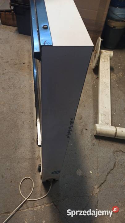 Negatoskop NGP81 ośmioklatkowy XRAY