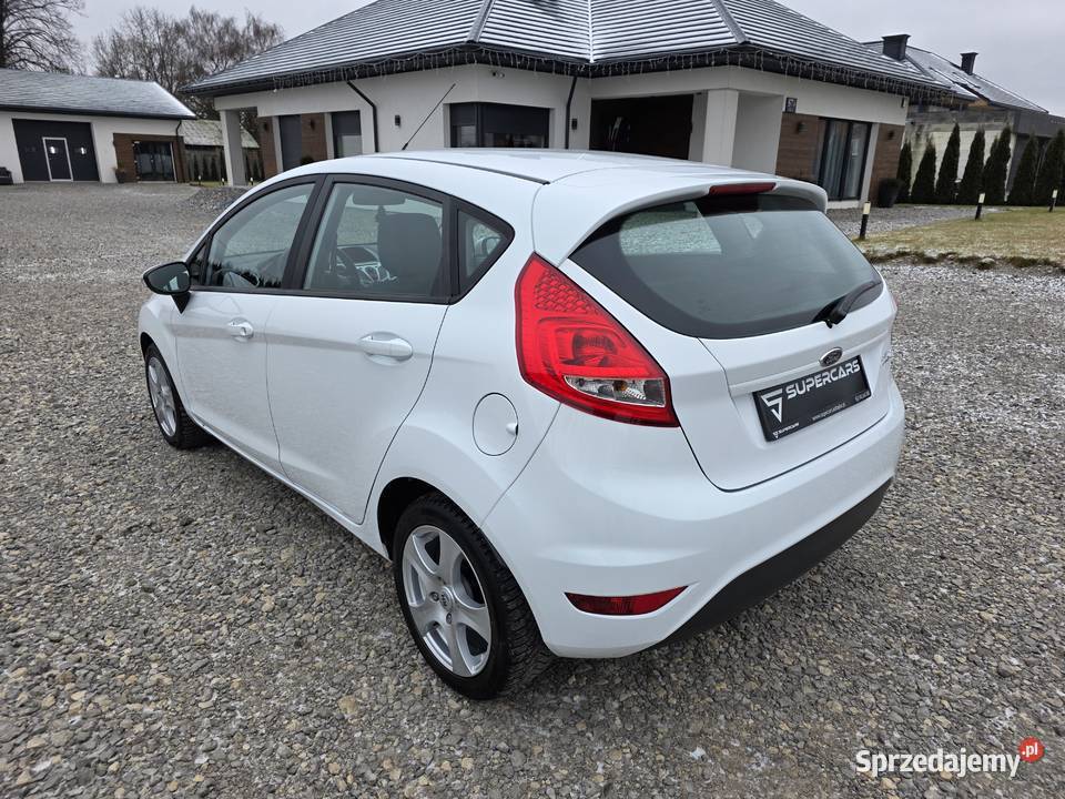 Ford Fiesta125 16V 82 AMBIENTE Super VAT marża Buk sprzedam