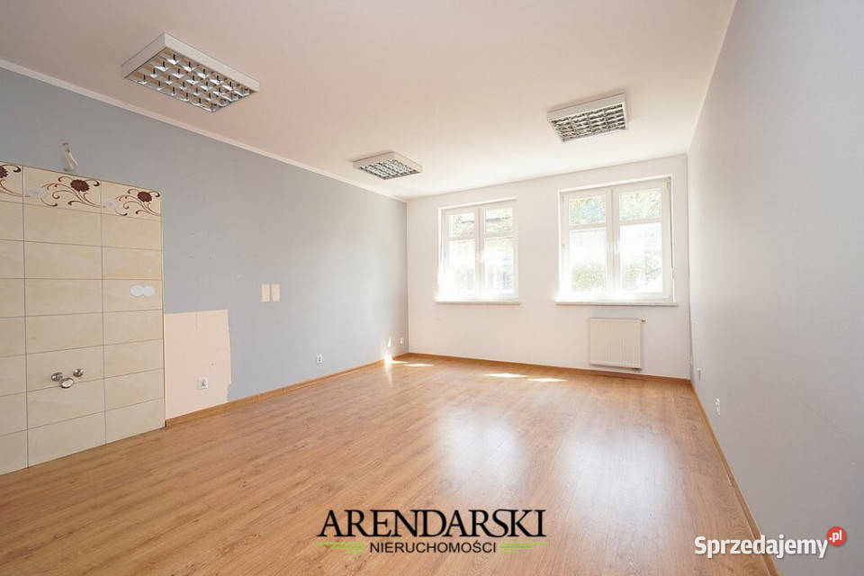 BUDYNEK W ZABUDOWIE ŚRÓDMIEJSKIEJ WITNICA dojazd asfaltowy