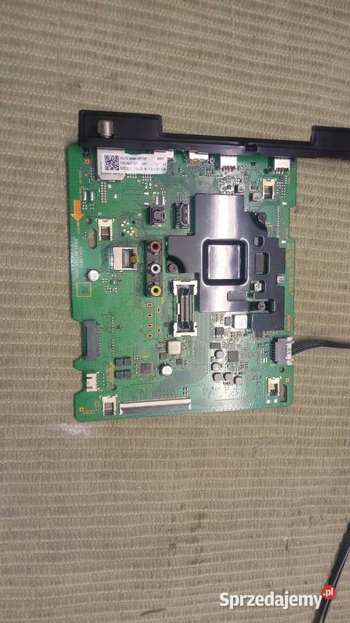 Sprzedam telewizor Samsung UETU8002Ksama