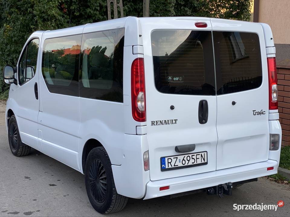 Renault Trafic 2011 20 cdi lift 9 osobowy Hak Rzeszów