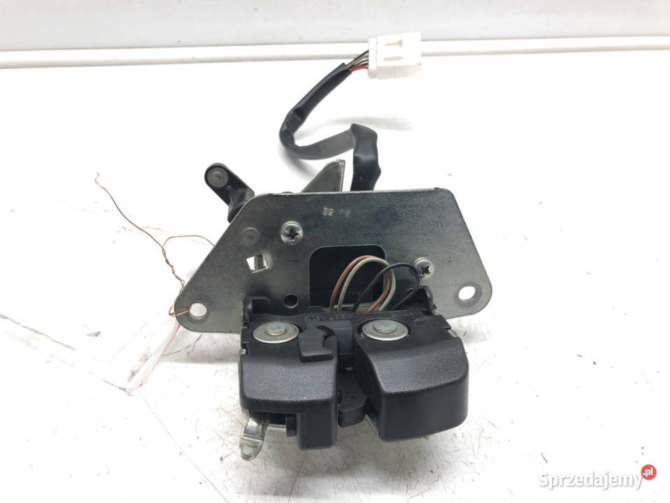 ZAMEK KLAPY TYŁ MITSUBISHI PAJERO IV Terenowy Karoseria