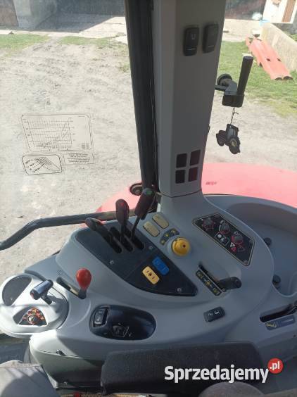 Ciągniki rolniczy nieuszkodzony