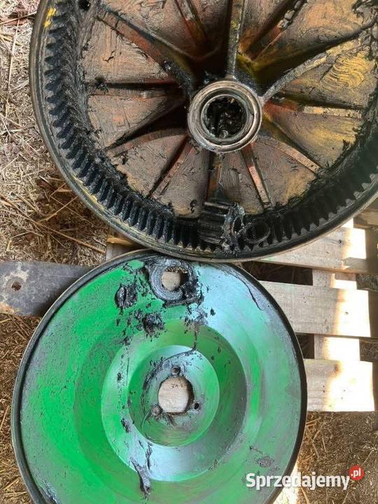 Zwolnice starego Volvo 830s most Pozostałe Złota