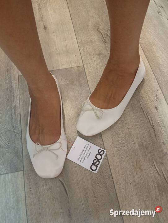 40 ASOS DesignBiałe baleriny z Londynu na Balerinki Kraków