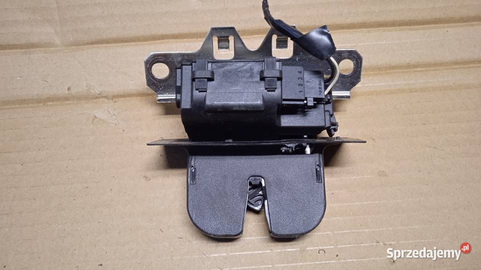 OPEL INSIGNIA A HB ZAMEK KLAPY TYŁ