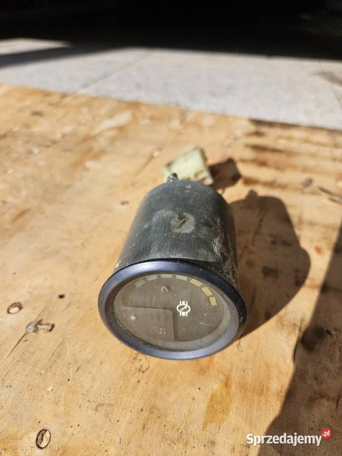 Wakuometr ekonomizer Trabant 601 używany