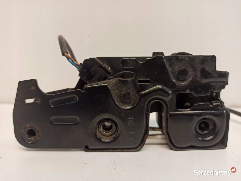 ZAMEK MASKI AUDI A4 B8 Q5 8K0823509F osobowe sprzedam