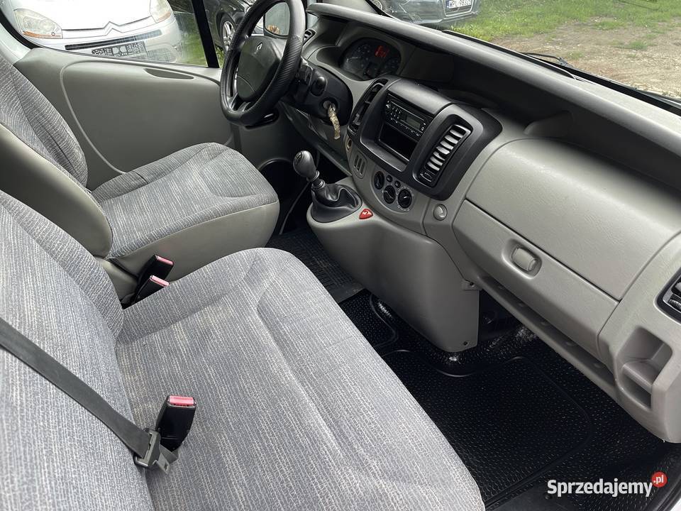 2009 Renault trafic long l2h1 175000 6 osobowy Samochody osobowe Płock