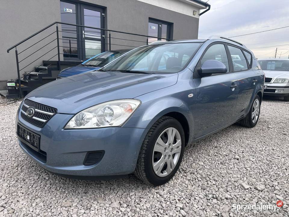 Kia Ceed 2009 14 Benzyna
