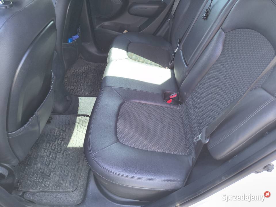 Sprzedam Hyundai ix35 bluetooth Wyrębin sprzedam