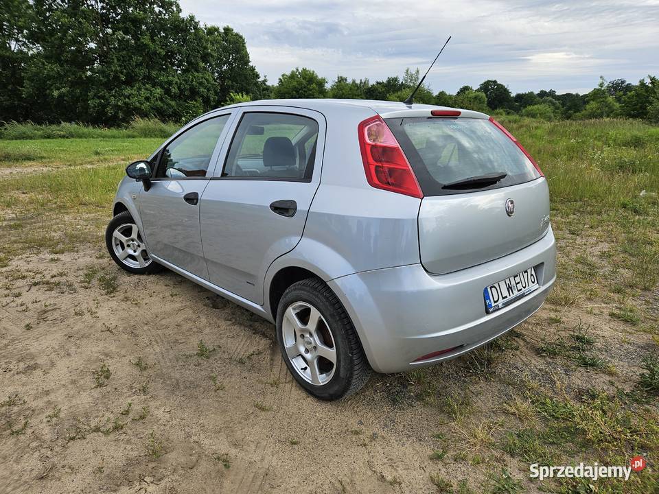 FIAT GRANDE PUNTO 14 BENZYNA 2008 9 300 sprzedam