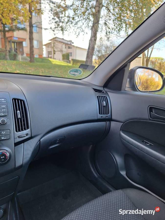 Sprzedam zadbane wygodne przestronne auto