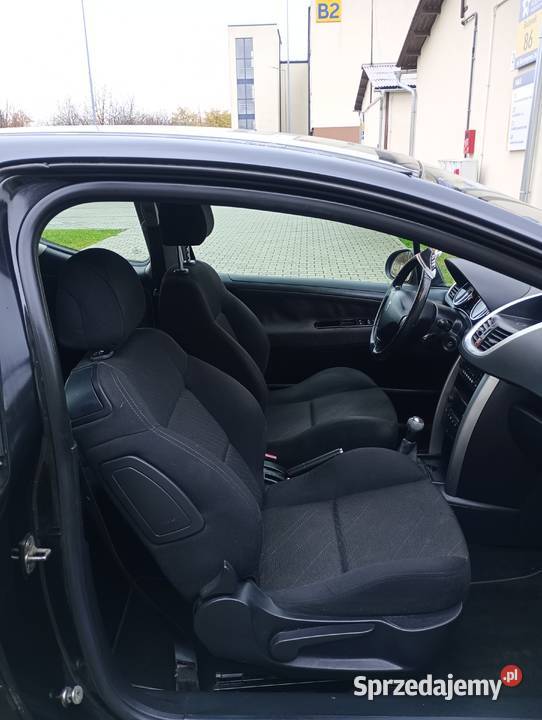 Peugeot 207 14 benzyna 255000km Tarnów