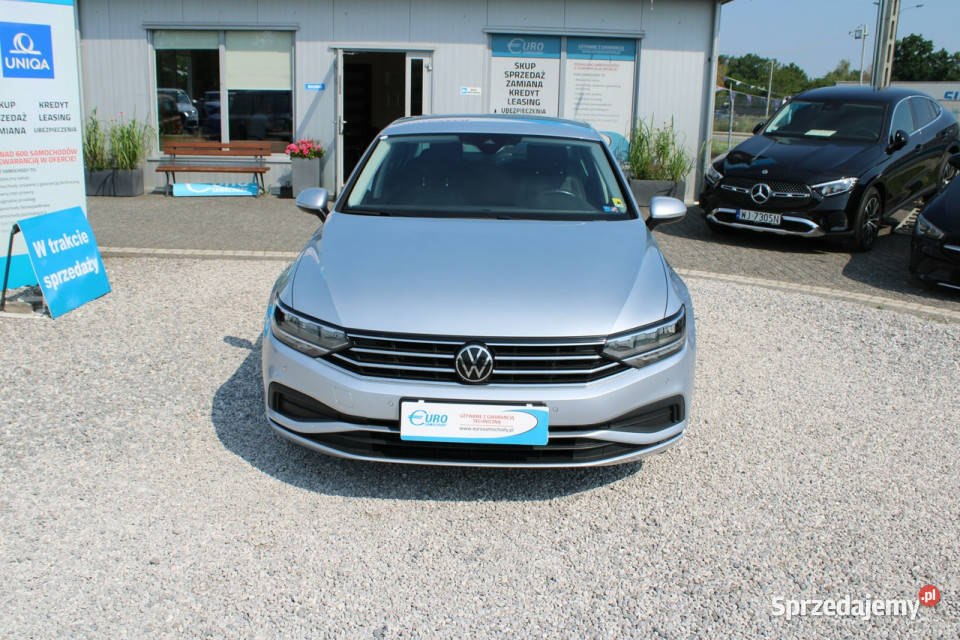 Volkswagen Passat ESSENCE LED Fvat Salon Polska czujnik deszczu Warszawa