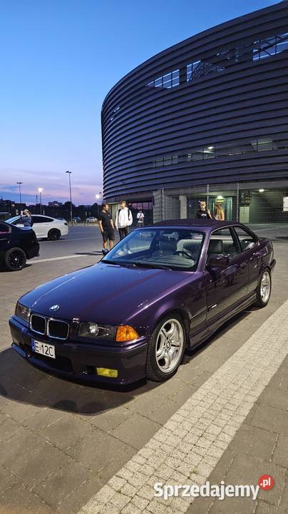 BMW e36 coupe Daytona violet 143KM Seria 3