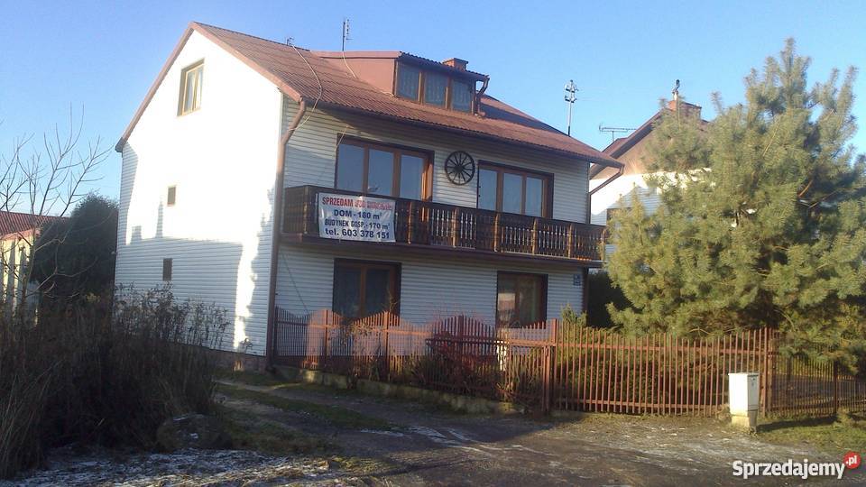 Na sprzedaż dom z dużym budynkiem gospodarczym Puławy