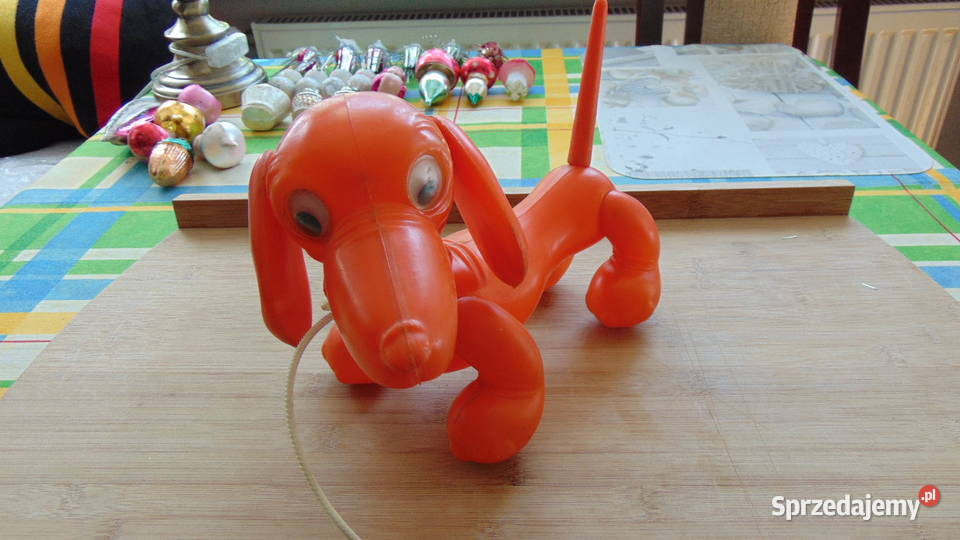 Zabawka z czasów PRL piesek pomarańczowy zozolek