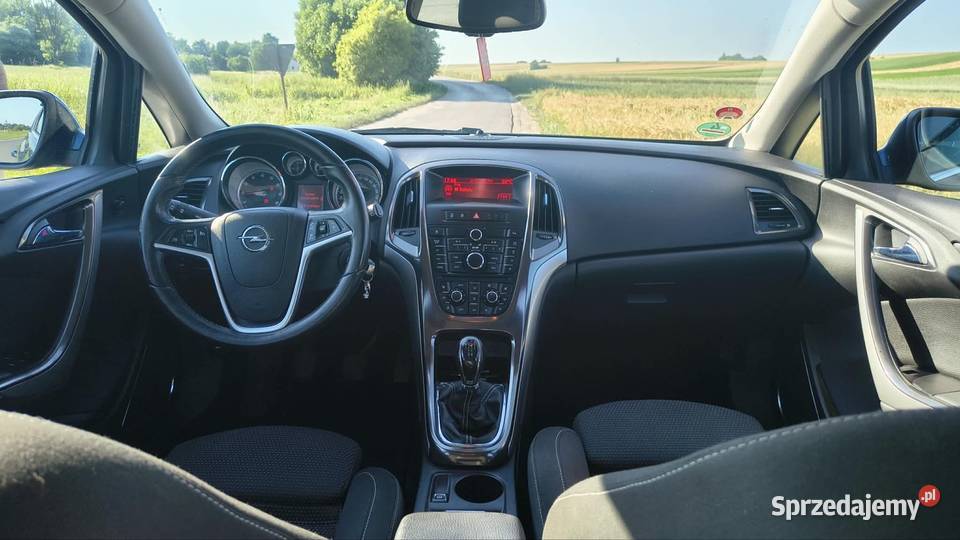 Opel Astra J 14 benzyna Klima Zarejestrowany w Polsce Pilica