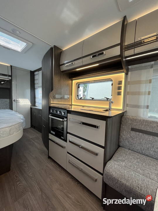 PRZYCZEPA KEMPINGOWA FENDT DIAMANT 560 DW Bieruń