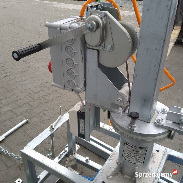 Mieszadło do gnojowicy podrusztowe wózek