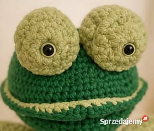 Ręcznie robiona szydełkowa żabka amigurumi Parzniew