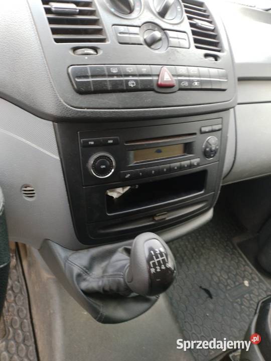 Mercedesa Vito 9 osobowy 226 tysięcy oryginalnie 226450km