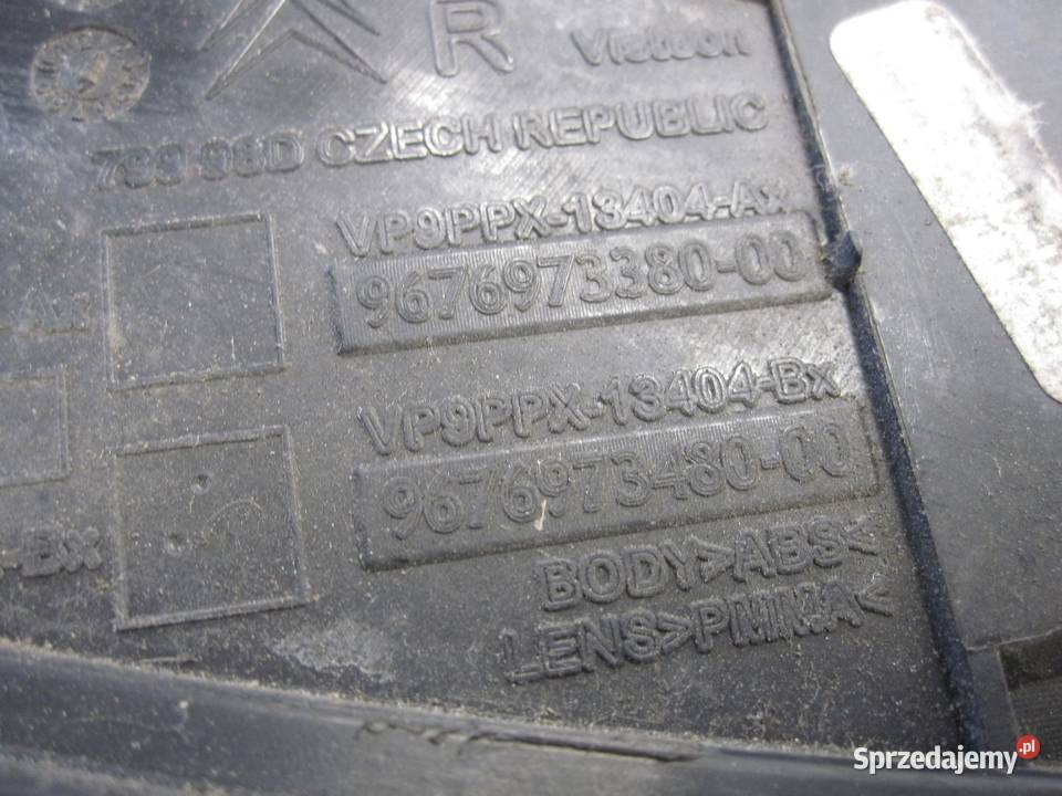 CITROEN DS3 12r lampa prawa tył 967697348000 Kielce sprzedam
