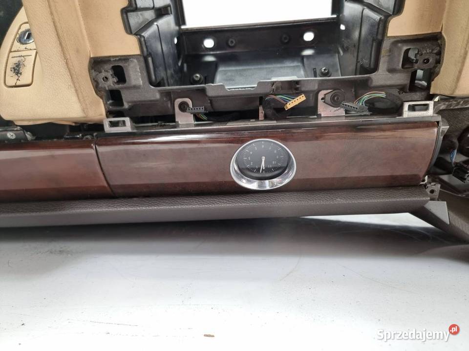 DESKA KOKPIT VOLKSWAGEN PHAETON