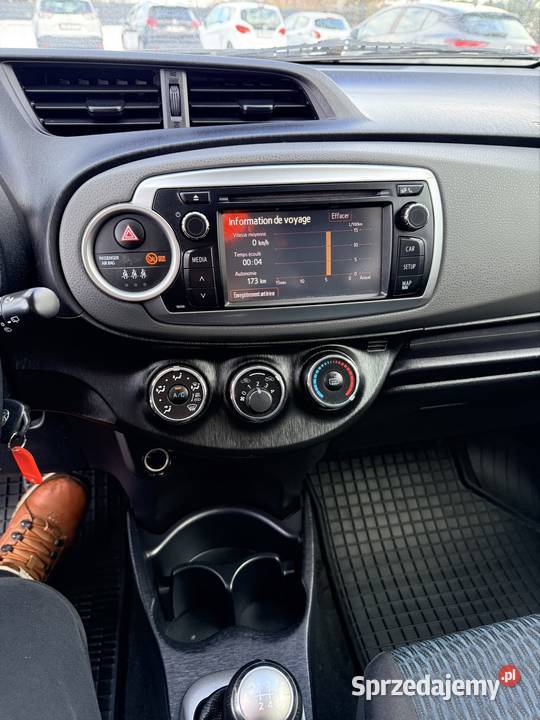 Toyota Yaris 133 Benzyna 2012r Tomaszów Lubelski