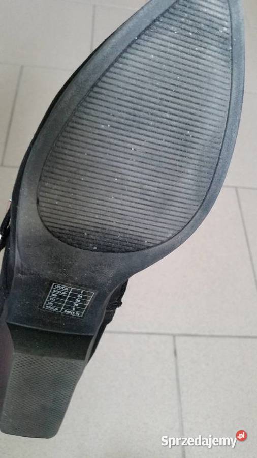 Buty damskie FOREVER 21 rozmiar 38 Puławy