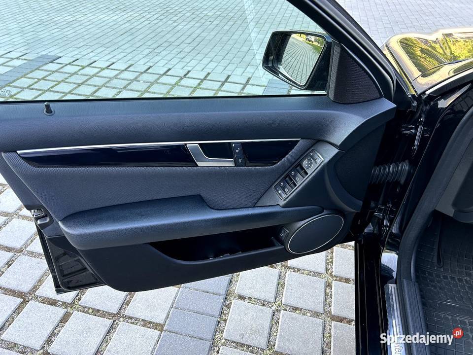 Mercedes klasa C S204 2022r