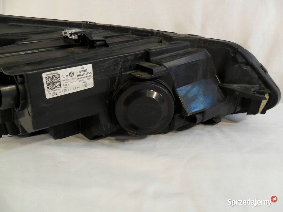 REFLEKTOR PRZÓD STRONA LEWA VOLKSWAGEN GOLF VIII Nowy Tomyśl