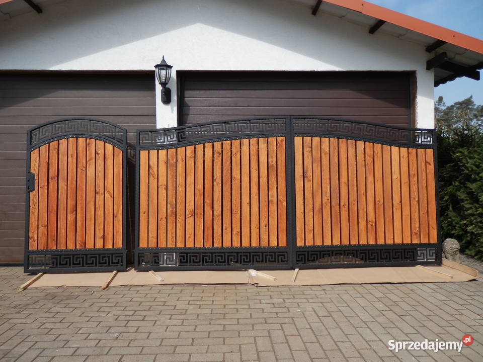 Brama 34 m dwuskrzydłowa kuta drewno łuk OCYNK Szczecin