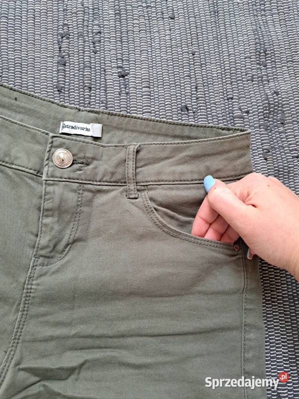 Krótkie zielone spodenki Stradivarius rozmiar 34 pomorskie Trąbki Wielkie