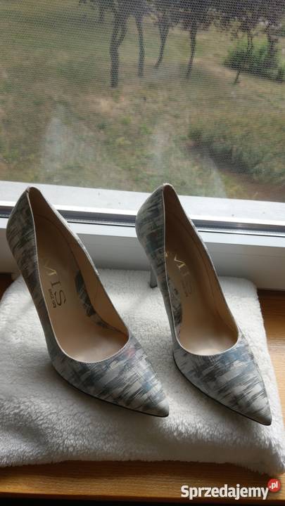 Eleganckie szpilkiczółenka naturalna skóra