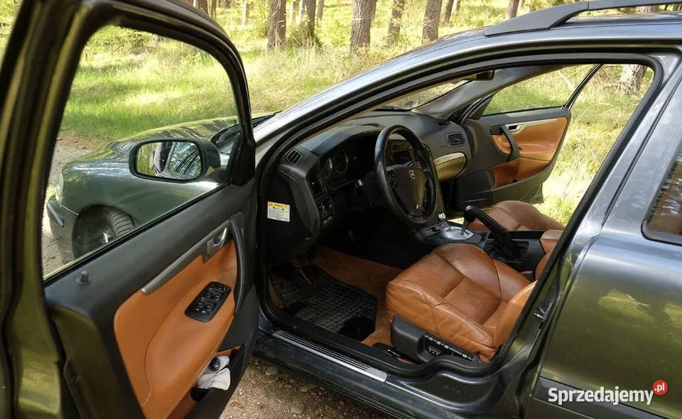 Volvo V70R z ręczną skrzynią zatulejowaniu w FSV 247600km Poznań