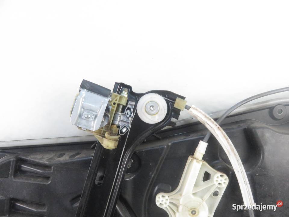 PODNOŚNIK SZYBY LEWY PRZEDNI MERCEDES CLA X117 osobowe