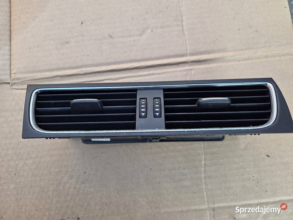 Audi A4 B8 Kratki nawiewu 8T1820951C Rybno