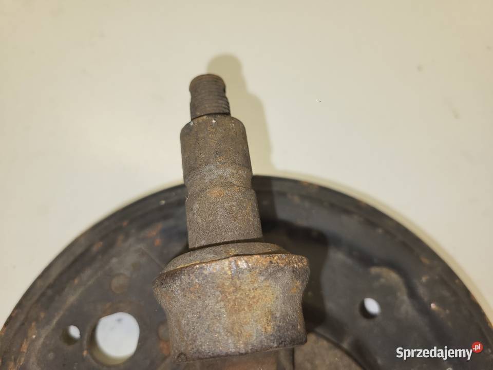 Trabant 601 Nowa zwrotnica tarcza kotwiczna Zwrotnice sprzedam