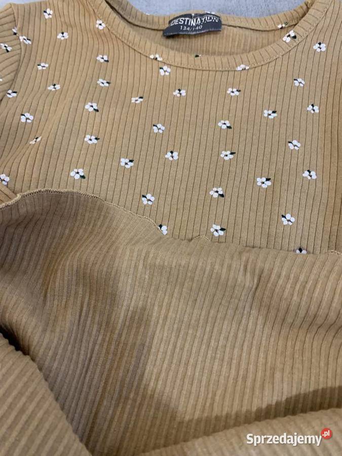Bluzka z długim rękawem beżowa prążkowana w Rozmiar 134 Jasło sprzedam