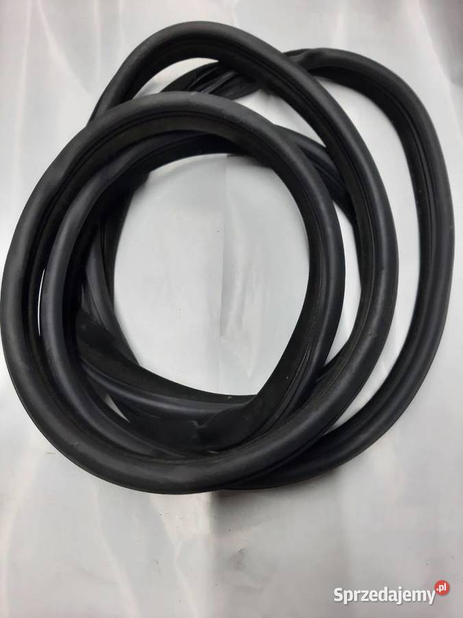 Fiat Stilo 3 drzwi uszczelka drzwi lewych Ksawerów