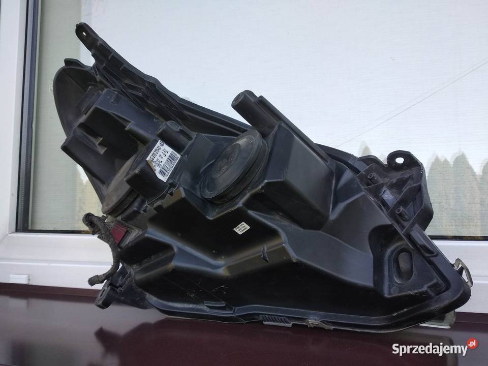Opel Astra H lampa przednia lewa reflektor przód Lampy przednie Sieradz