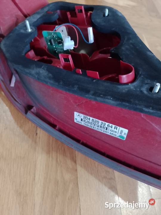Lampy Mercedes C W 204 Słomiróg