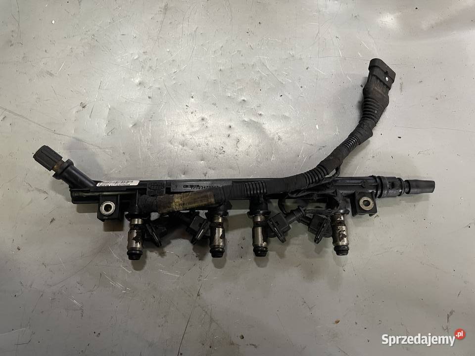 Listwa wtryskowa wtryski CB261B Fiat 12 8v osobowe Jelcz-Laskowice