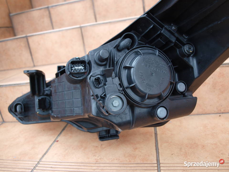 Hyundai i20 lampa prawa przód 7 Pinów 2015 2019r Kalisz